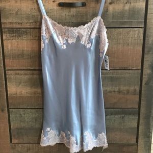 Brand NEW Saks Fifth Avenue silk nightgown